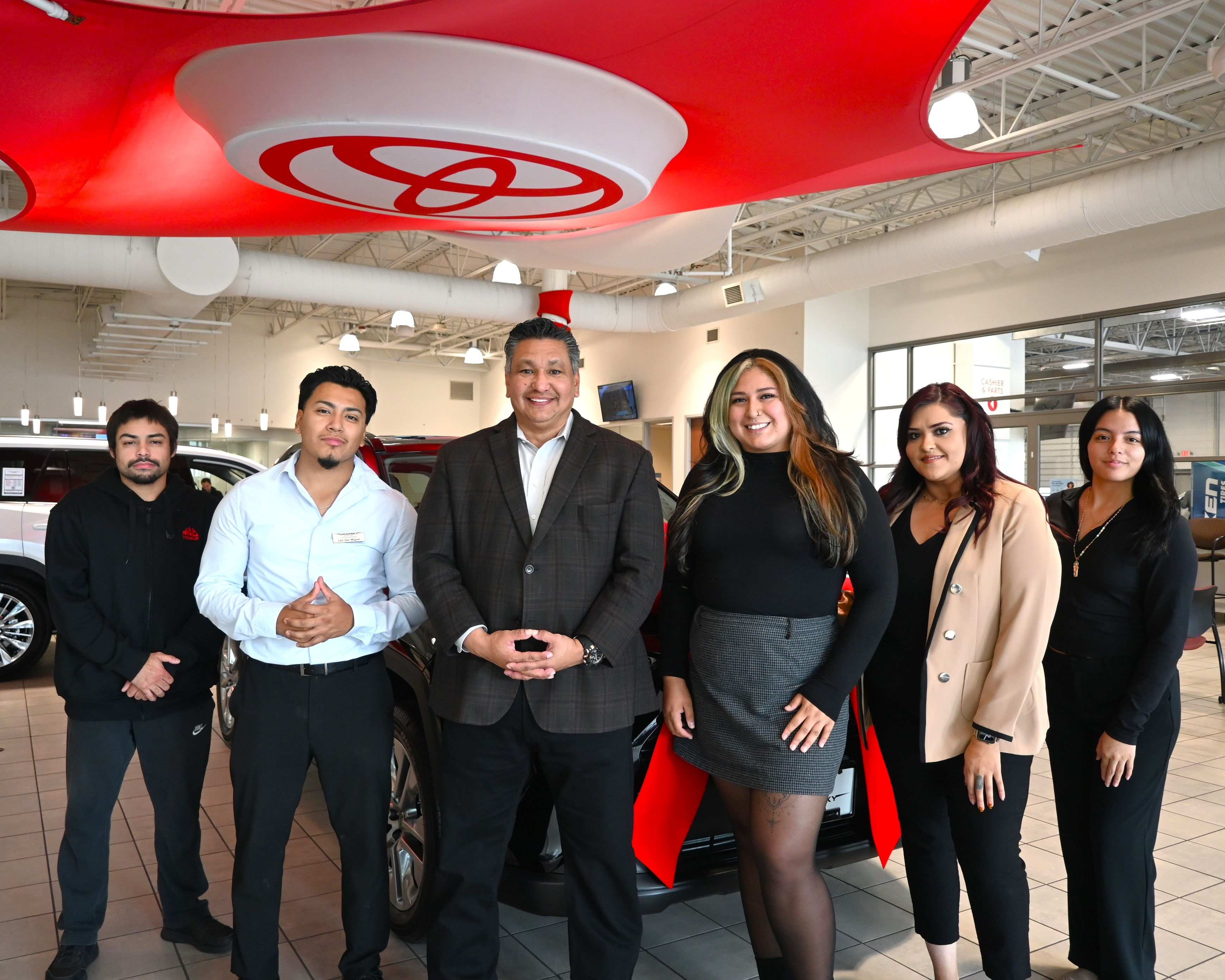 umansky toyota spanish speakers